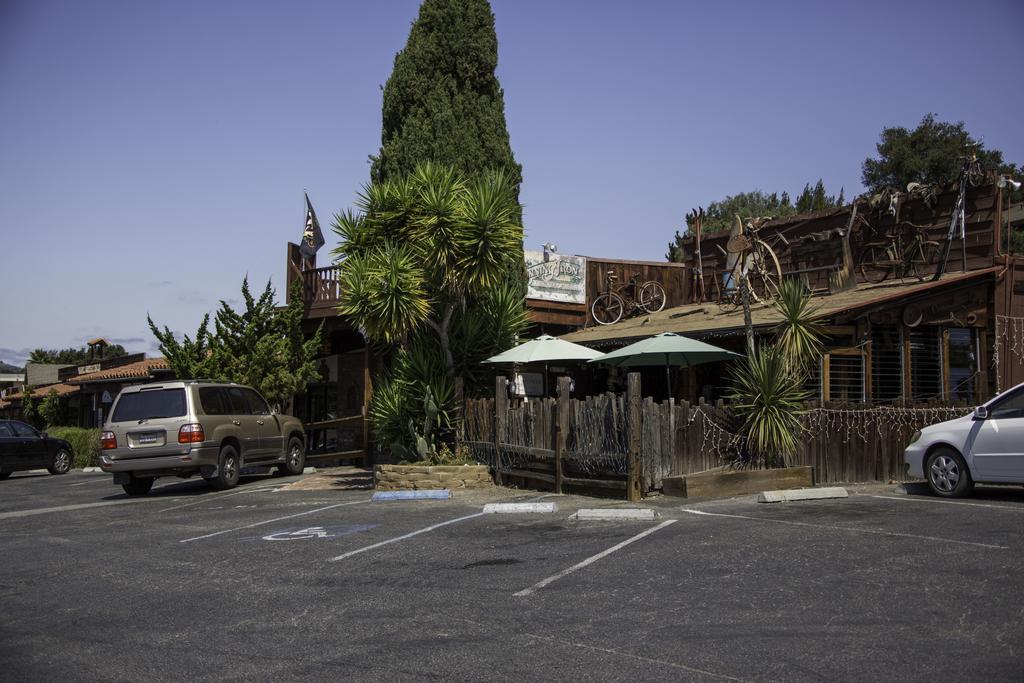 The Blue Sky Lodge Carmel Valley Extérieur photo
